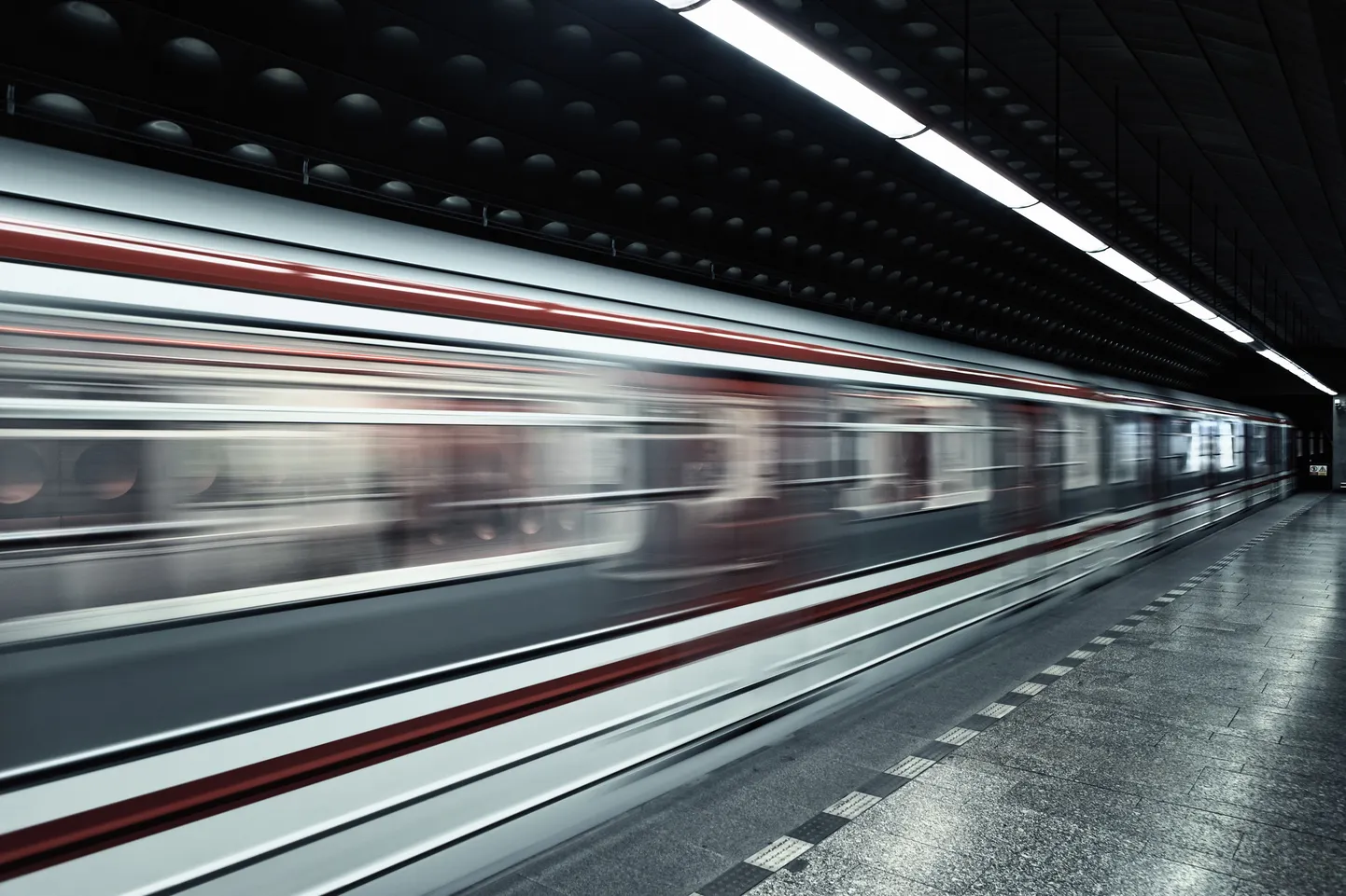 Metroojaamad on saanud täiesti uue ilme.