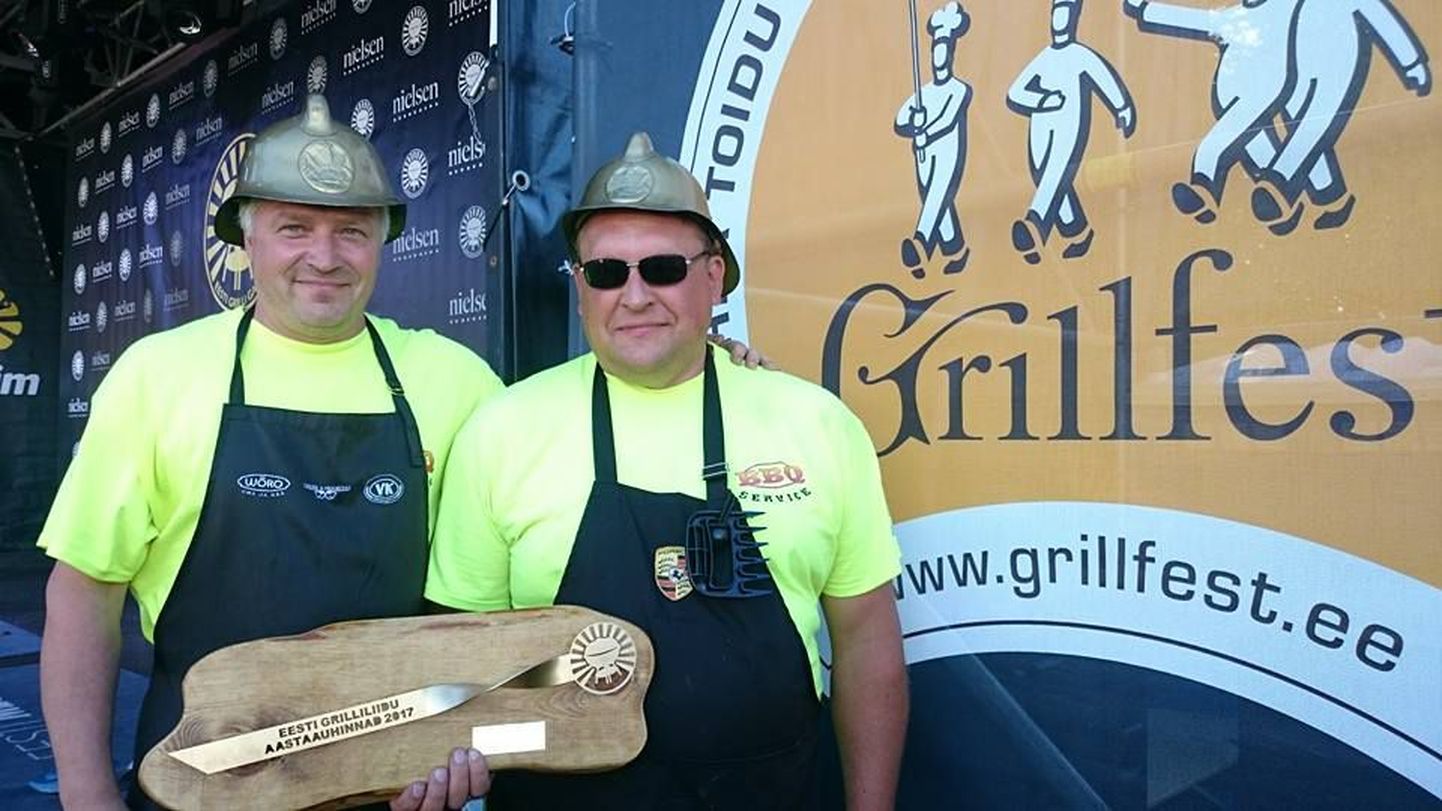 Türi Pritsumeeste grillitiim võttis vastu maineka aasta grillikultuuri edendaja tiitli.