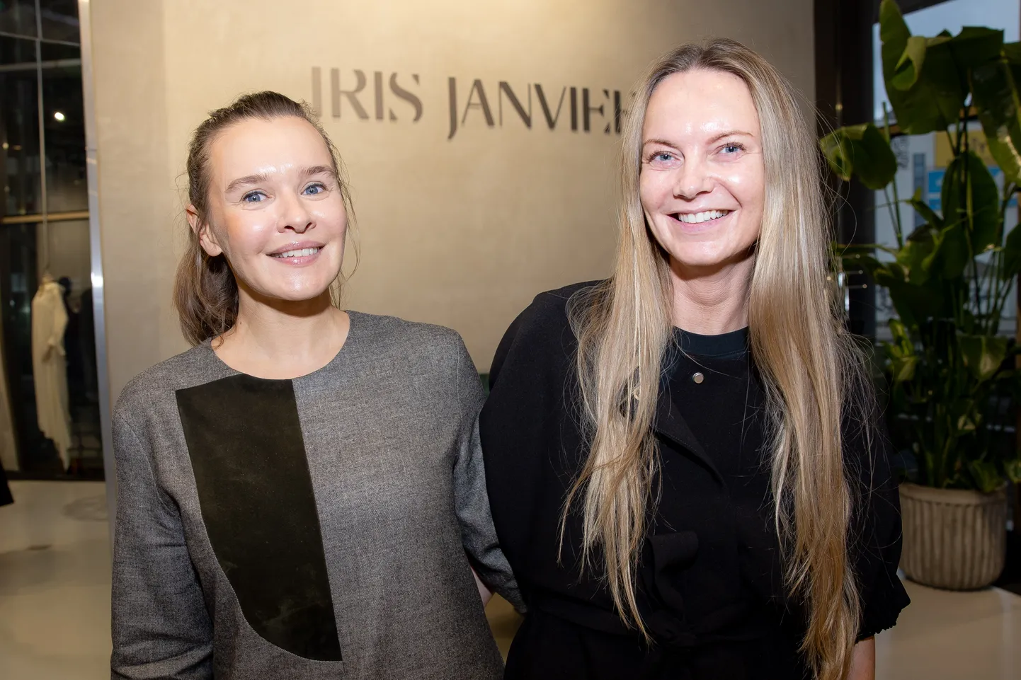 Iris Janvieri moemaja asjatundjad Arina Baranovskaja ja Natalie S. Korovina