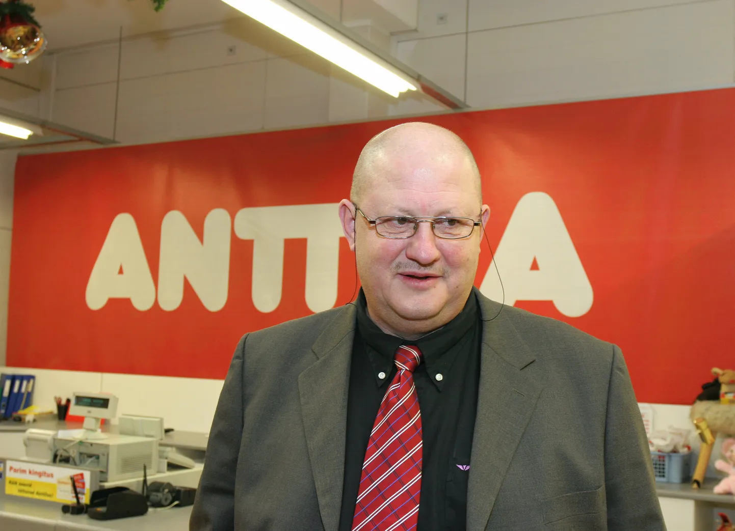 Tauno Tuula, Anttila Eesti juht