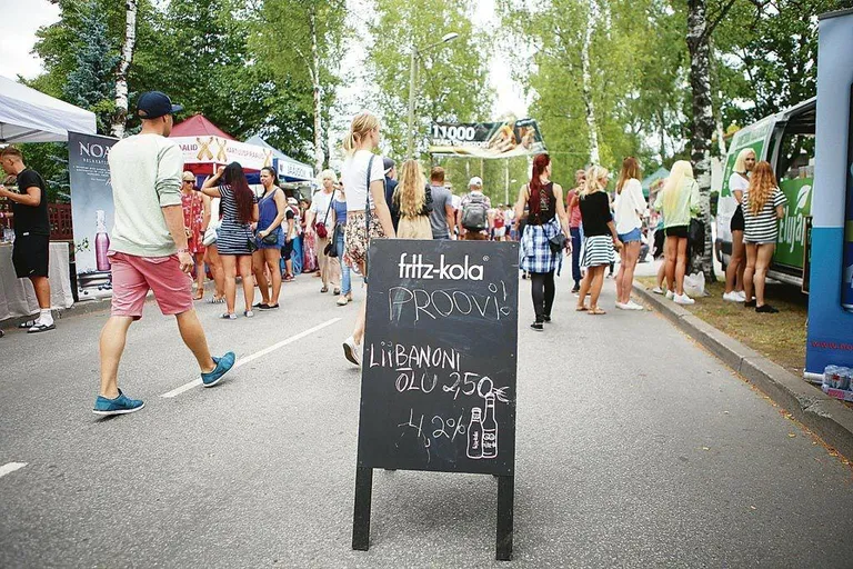 Supeluse tänav saab sel suvel autovabaks kauemaks kui pelgalt mõneks ürituseks.