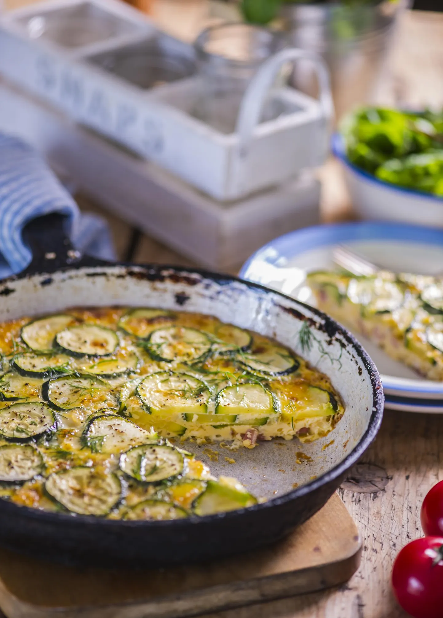 Suvikõrvitsa frittata.