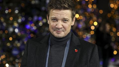 KIIMAKOTT ⟩ Jeremy Rennerit süüdistatakse kaasstaarile soovimatute alastipiltide saatmises