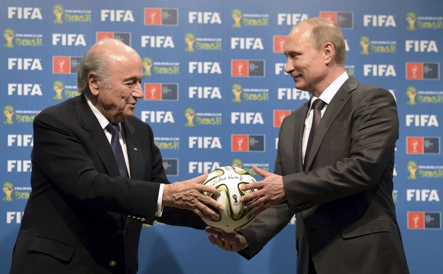 FIFA president Sepp Blatter (vasakul) ning Venemaa president Vladimir Putin.