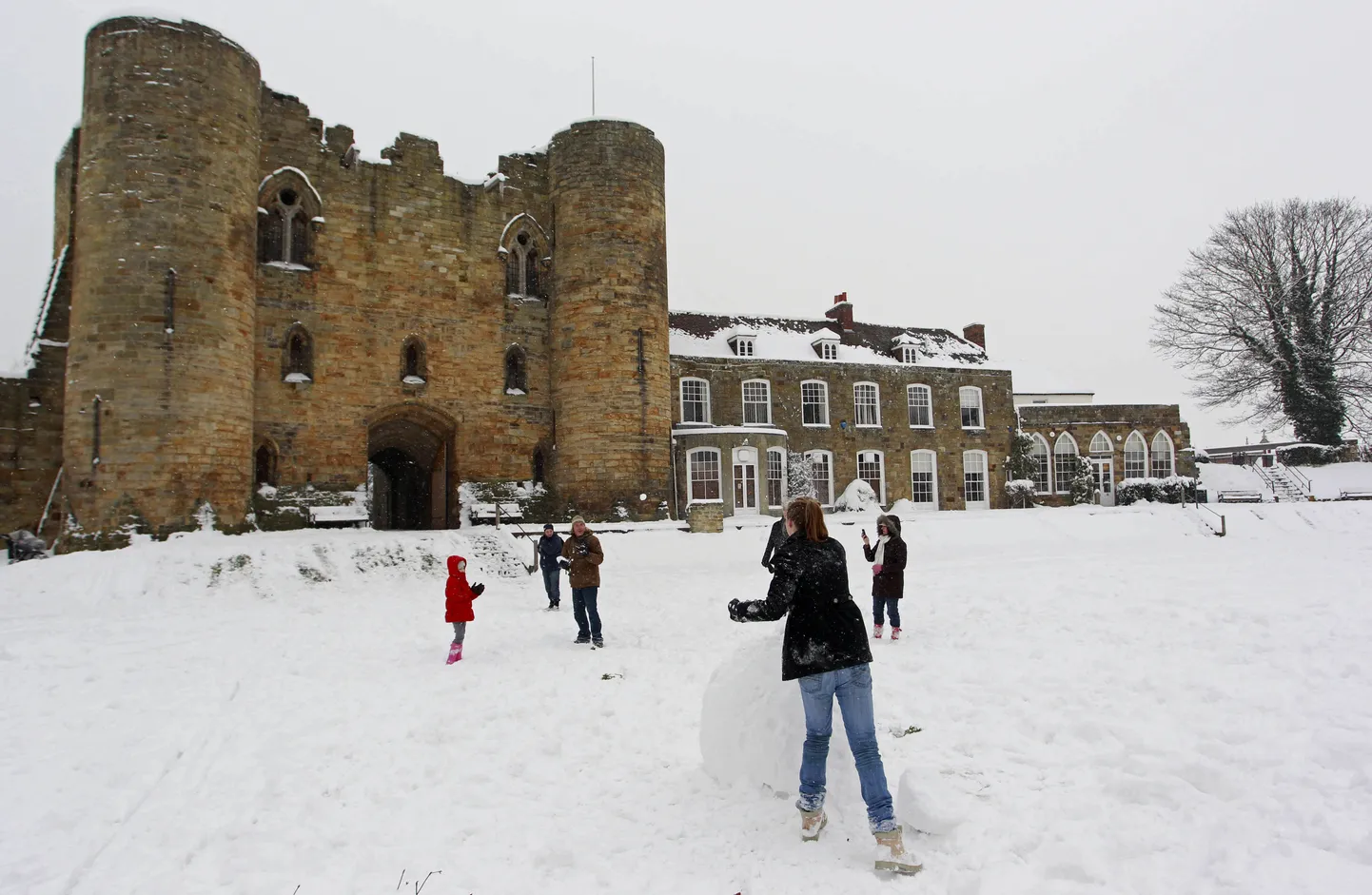 Pildil Tonbridge Castle Inglismaal, mis on loss samast kaalukategooriast kui Warwick Castle
