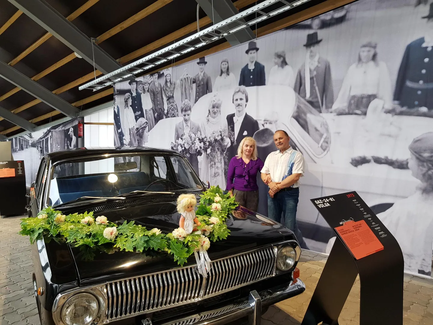 Ulvi ja Tiit Riitsalu oma 37. pulma-aastapäeval maanteemuuseumis