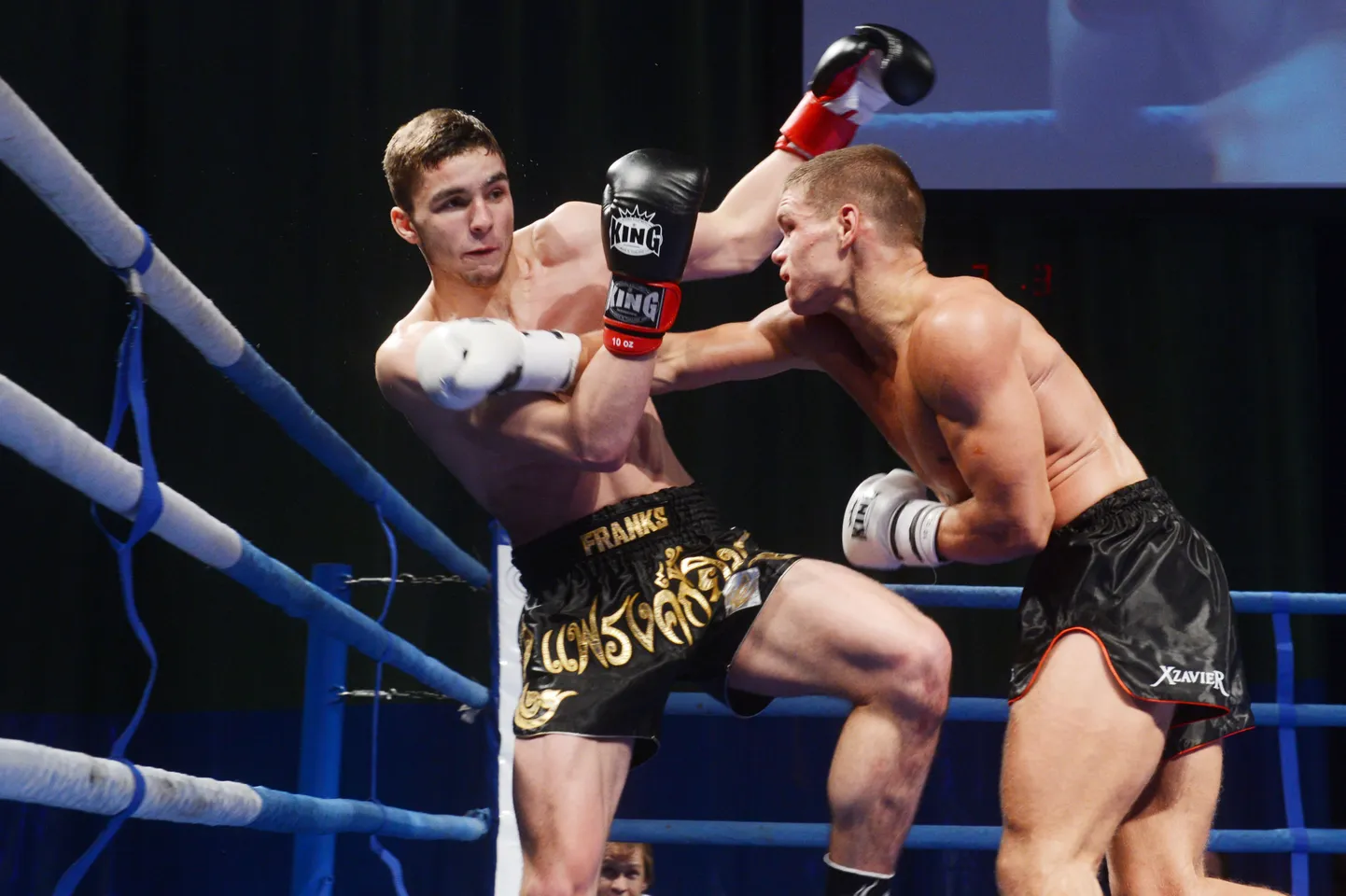 Baltfight Pro Kalevi spordihallis. Vastamisi K-1/MuayThai reeglite järgi Mirkko Moisar (valgete kinnastega) ja Solomon Jacob Wicstead (Inglismaa).