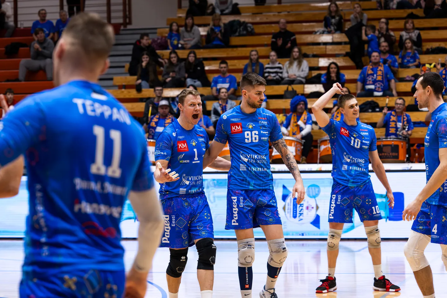 Pärnu võrkpalliklubi sai veerandfinaalseeria avamängus Selver x TalTechist 3:0 jagu ja võib pühapäeval Tallinnas edasipääsu tagada.