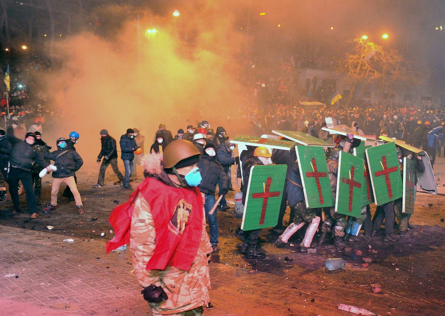 Столкновения правоохранительных органов и протестующих в Киеве.
