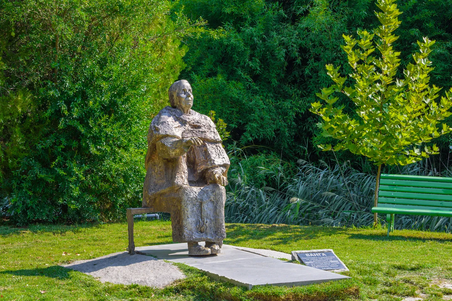 Baba Vanga mälestusmärk tema sünnimaal Bulgaarias