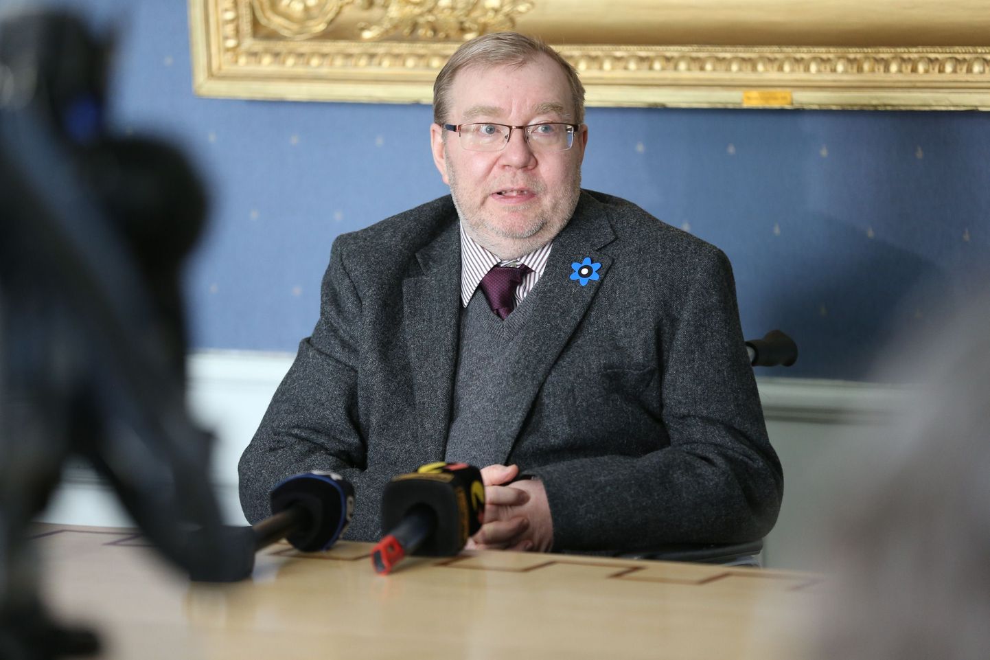 Riigikogu täiskogu nimetas Mart Laari Eesti Panga nõukogu esimeheks.