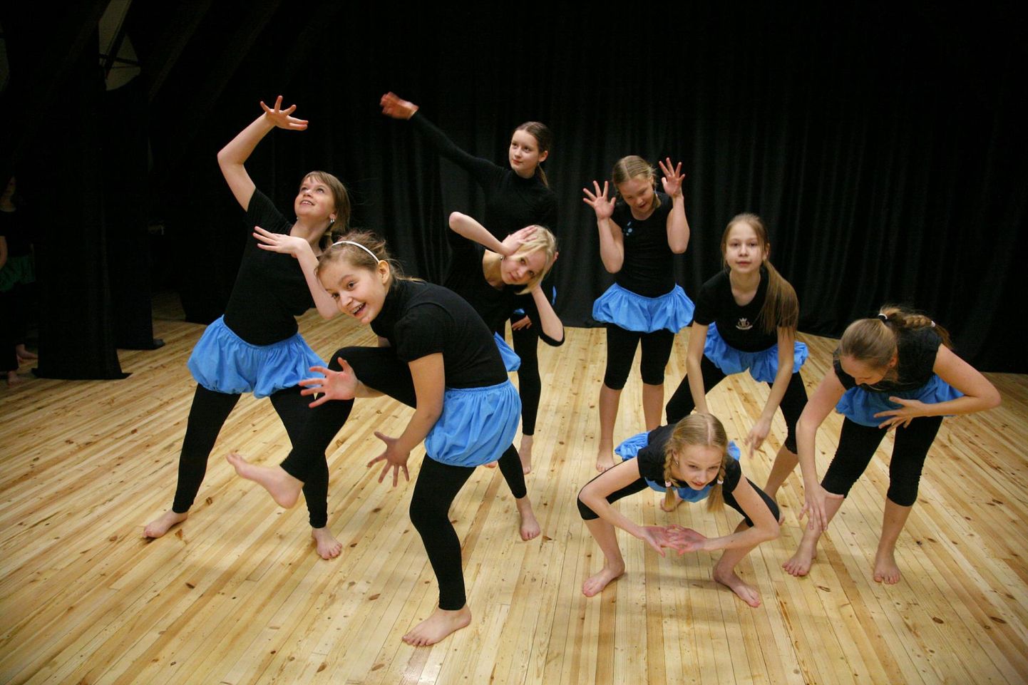 Suurima toetuse saab linnalt Janne Ristimetsa stuudio. Pildil stuudio tantsutüdrukud.