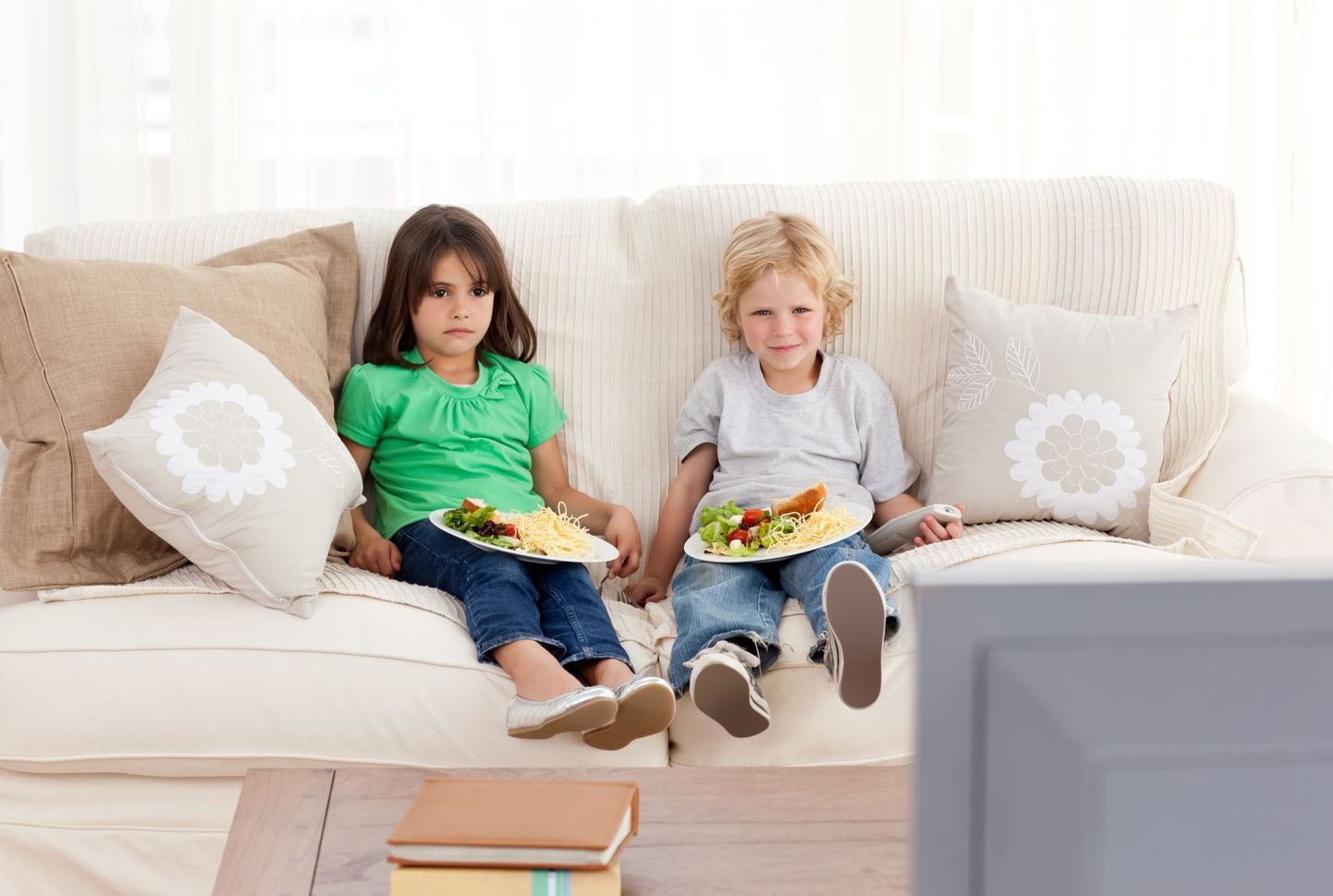 Lapsed teleri ees