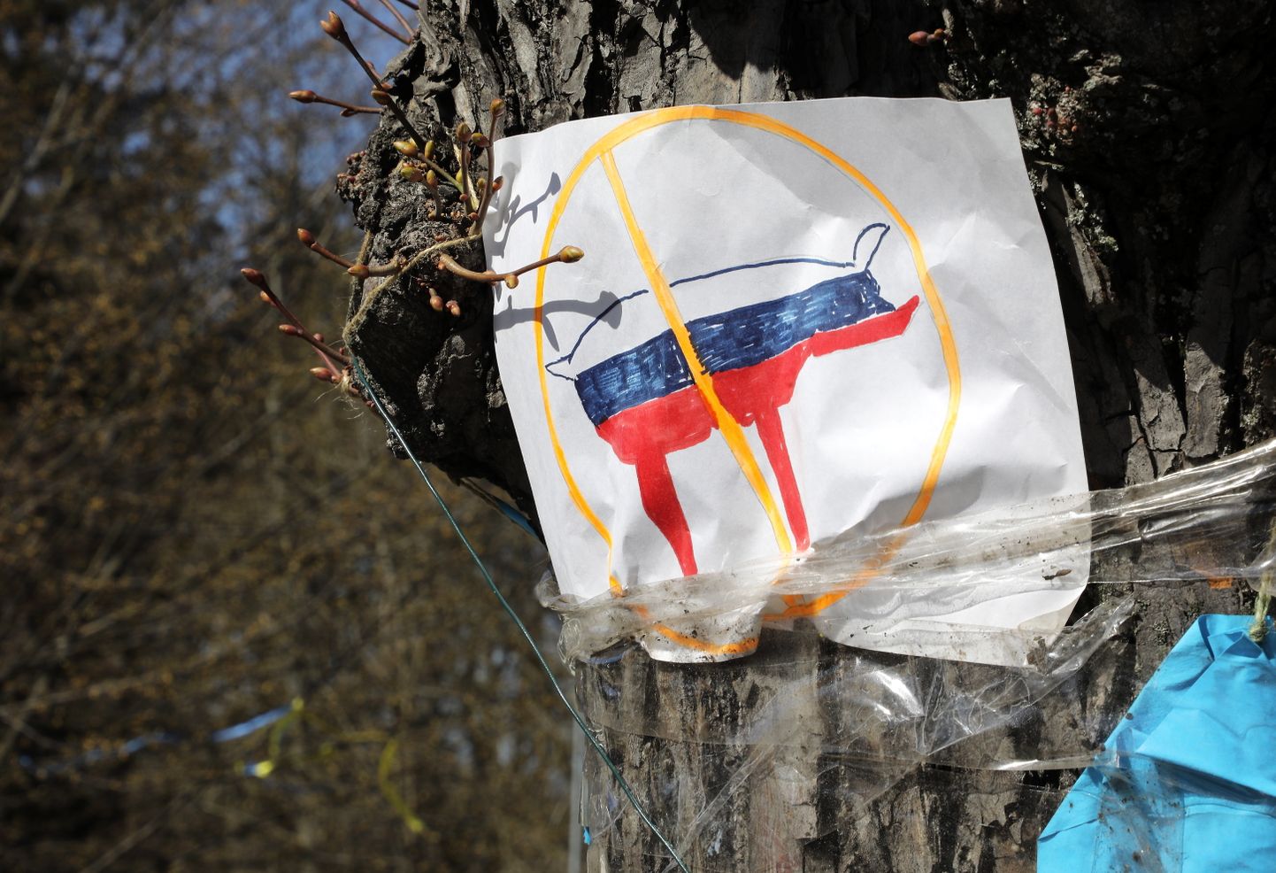 Venemaa-vastane plakat Riias asuva Venemaa saatkonna lähistel 2022. aastal. NB! Foto on illustratiivne.