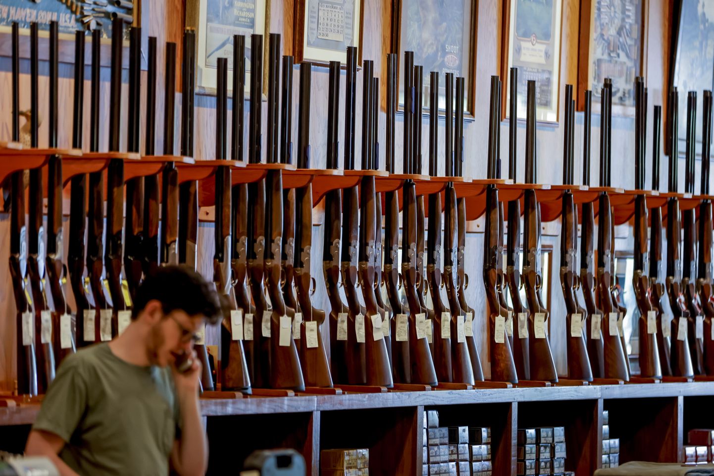 Chuck's Firearmsi relvapood Atlantas, Georgia osariigis.