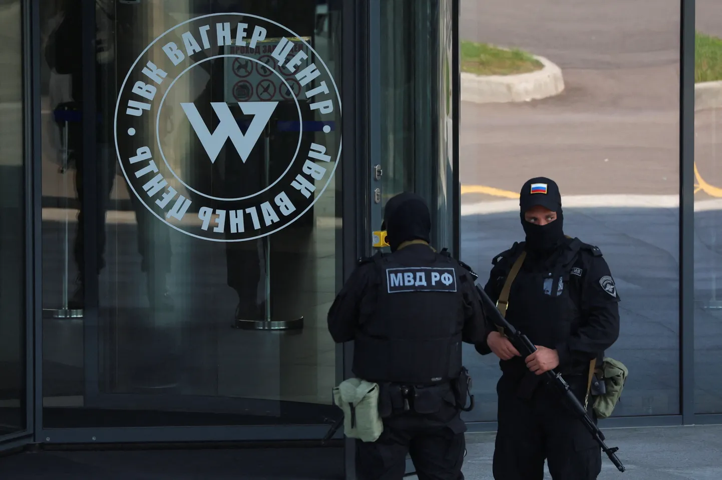 Russian law enforcement officers stand guard outside PMC Wagner Centre in Saint Petersburg, Russia, June 24, 2023. REUTERS/Anton Vaganov