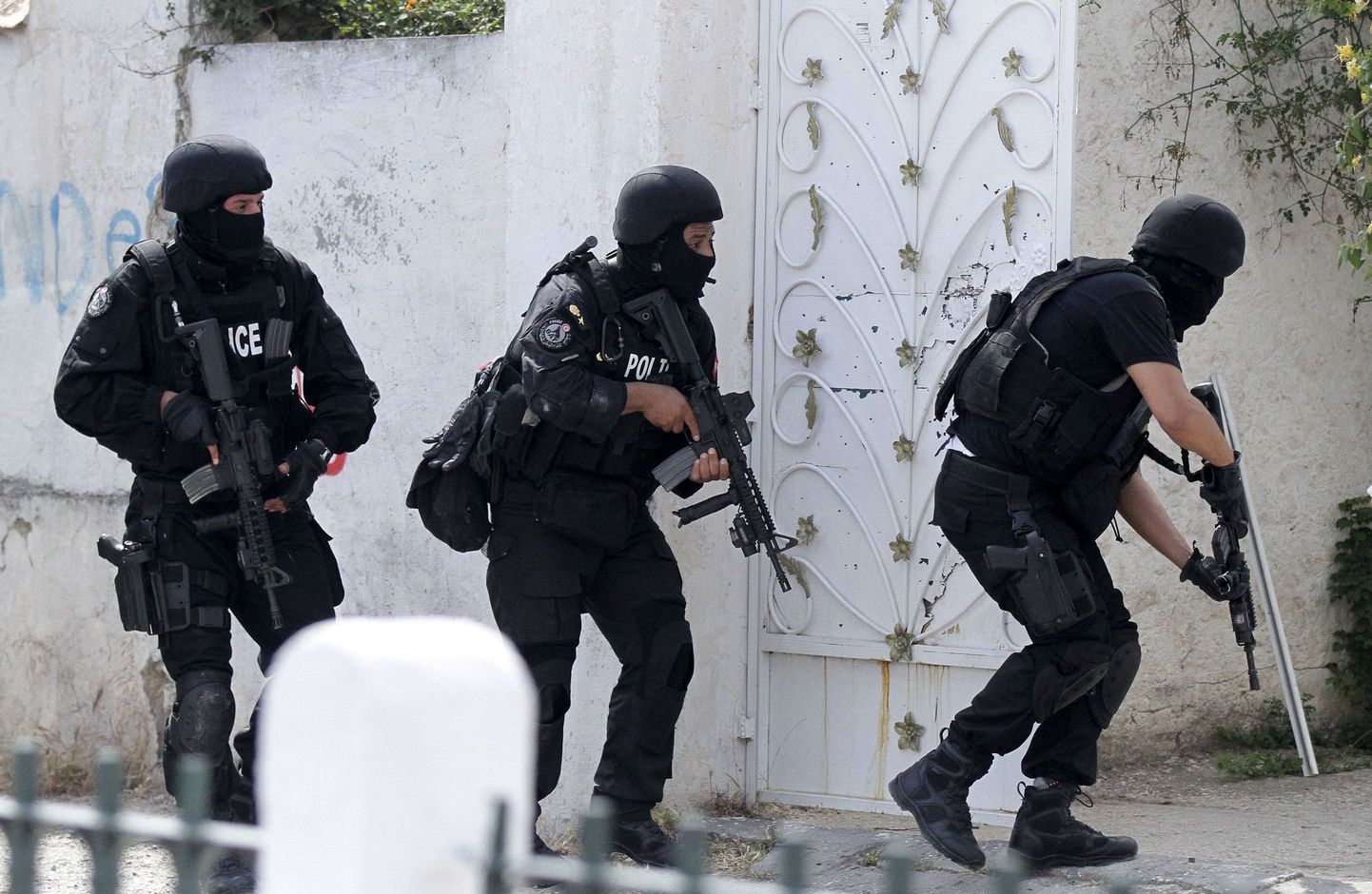 Tuneesia terrorismivastase üksuse liikmed mullu mais pealinnas Tunises toimunud haarangu ajal.