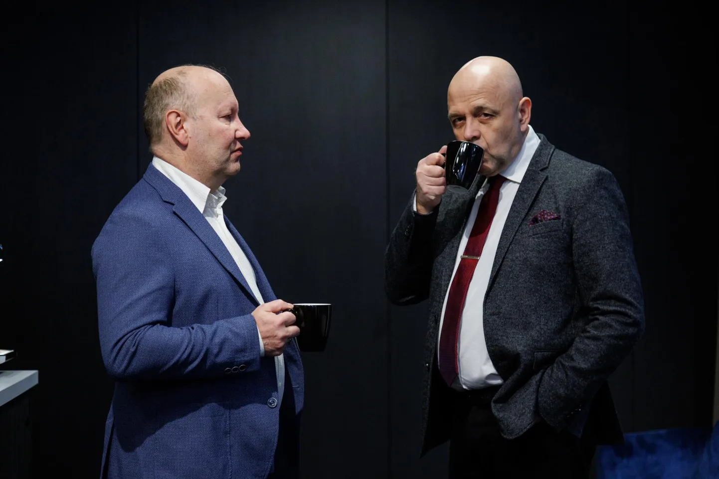 Maag Grupi nõukogu liige Erik Haavamäe ja tehingut nõustanud advokaadibüroo Raidla Ellex tehingute valdkonna partner Sven Papp, kes on ka Maag Gruppi kuuluva Rannarootsi Lihatööstuse nõukogu liige.