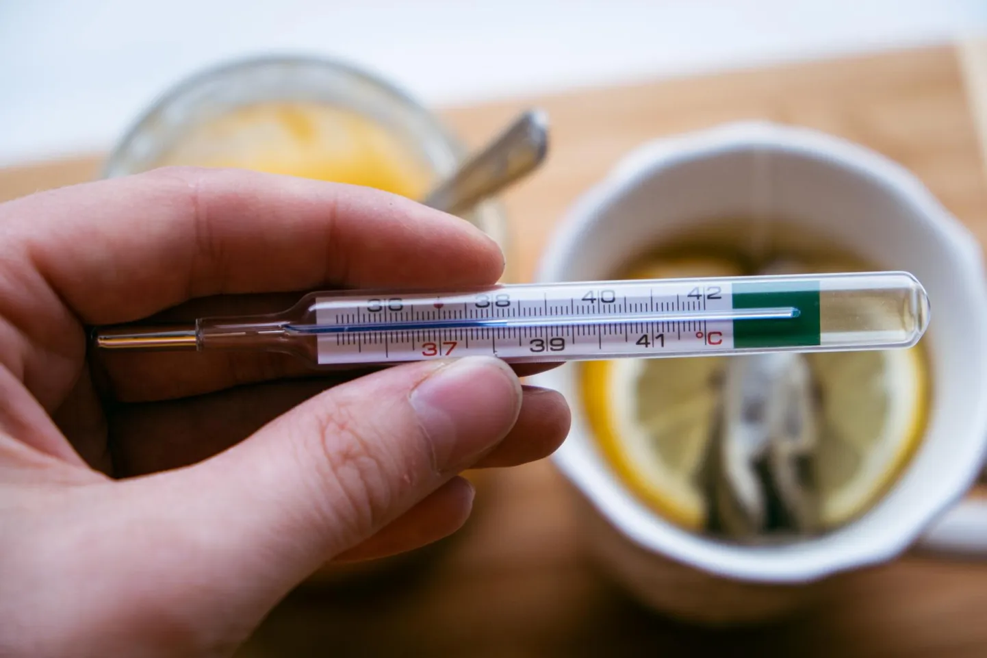 Haiguslehe varasem hüvitamine aitab töötajail säilitada sissetuleku koroonaviiruse kandjaga lähikontakti korralgi, et sel juhul tööle minema ei peaks.