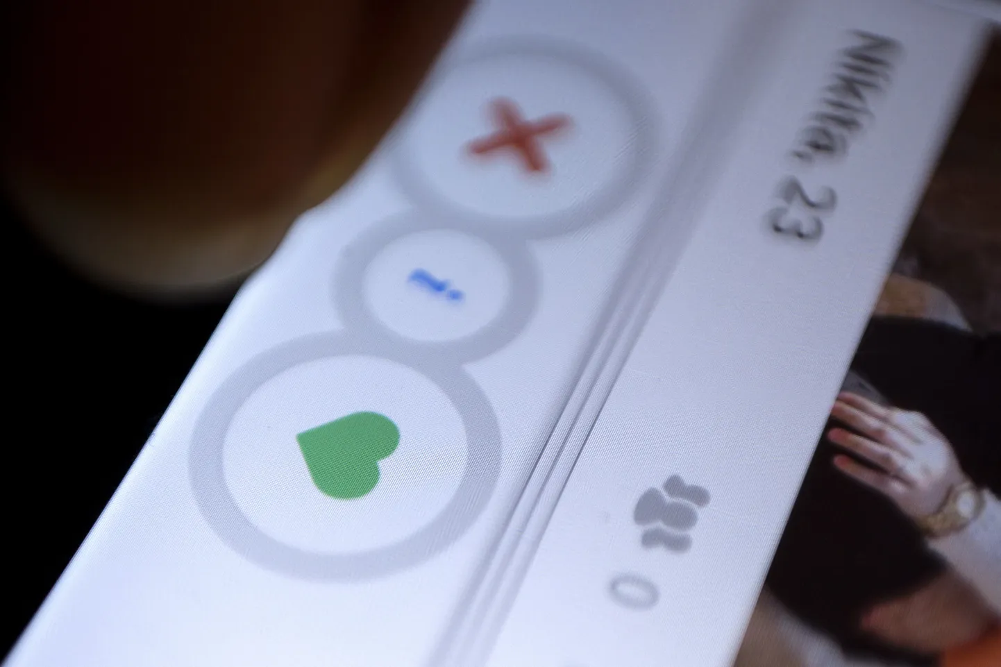 Tinder India kasutaja käsutuses