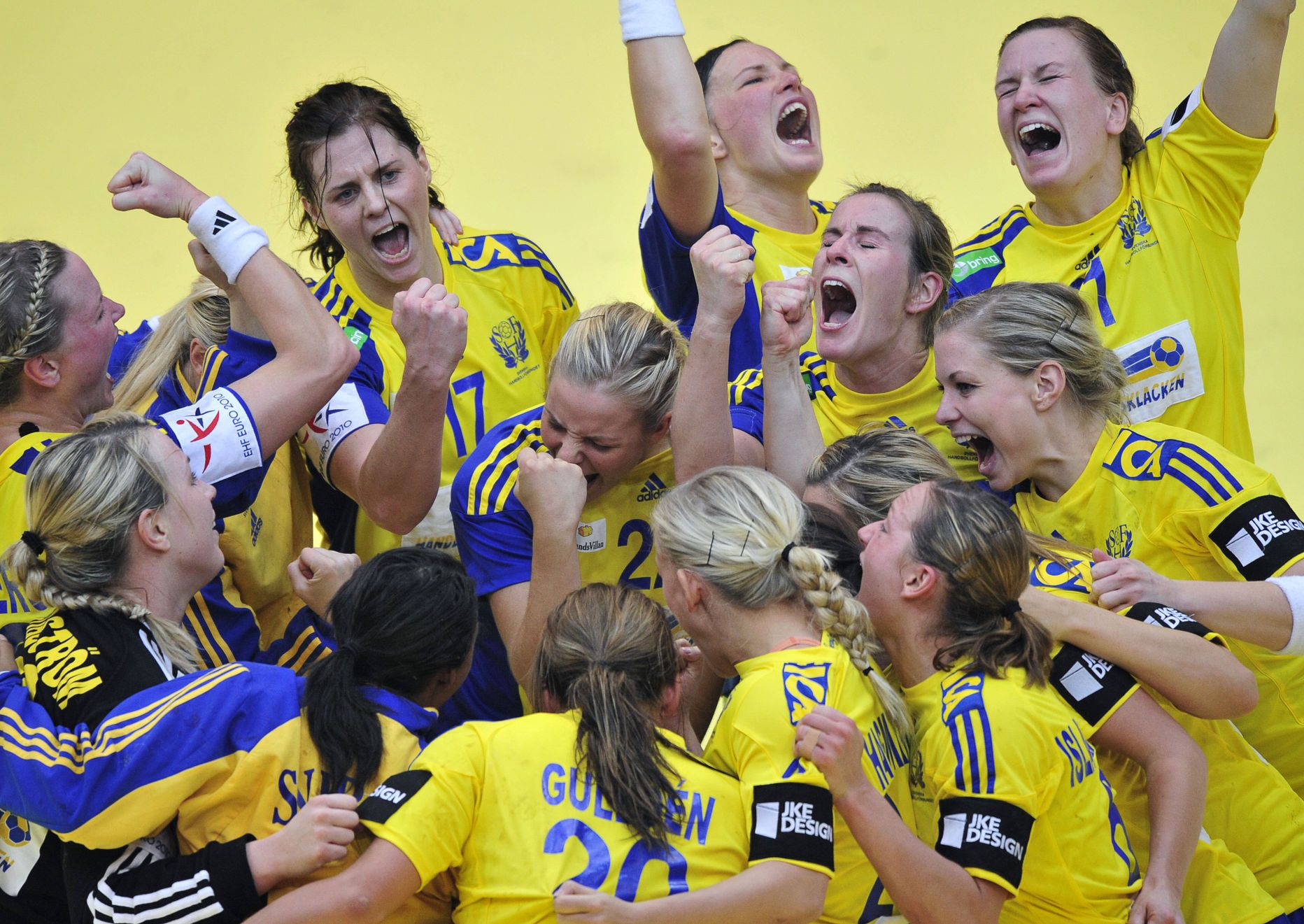Rootsi käsipallinaiskonna mängijad.