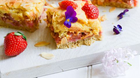 Nostalgic Rhubarb and Strawberry Cake Offers Sweet Taste of Childhood