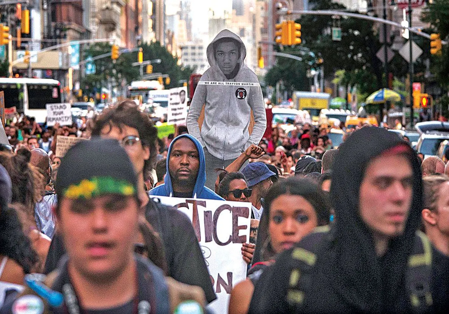 New Yorgis kuulsal Times Square’il toimunud meeleavaldusel kandsid protestijad ka tapetud Trayvon Martini pildiga plakateid.