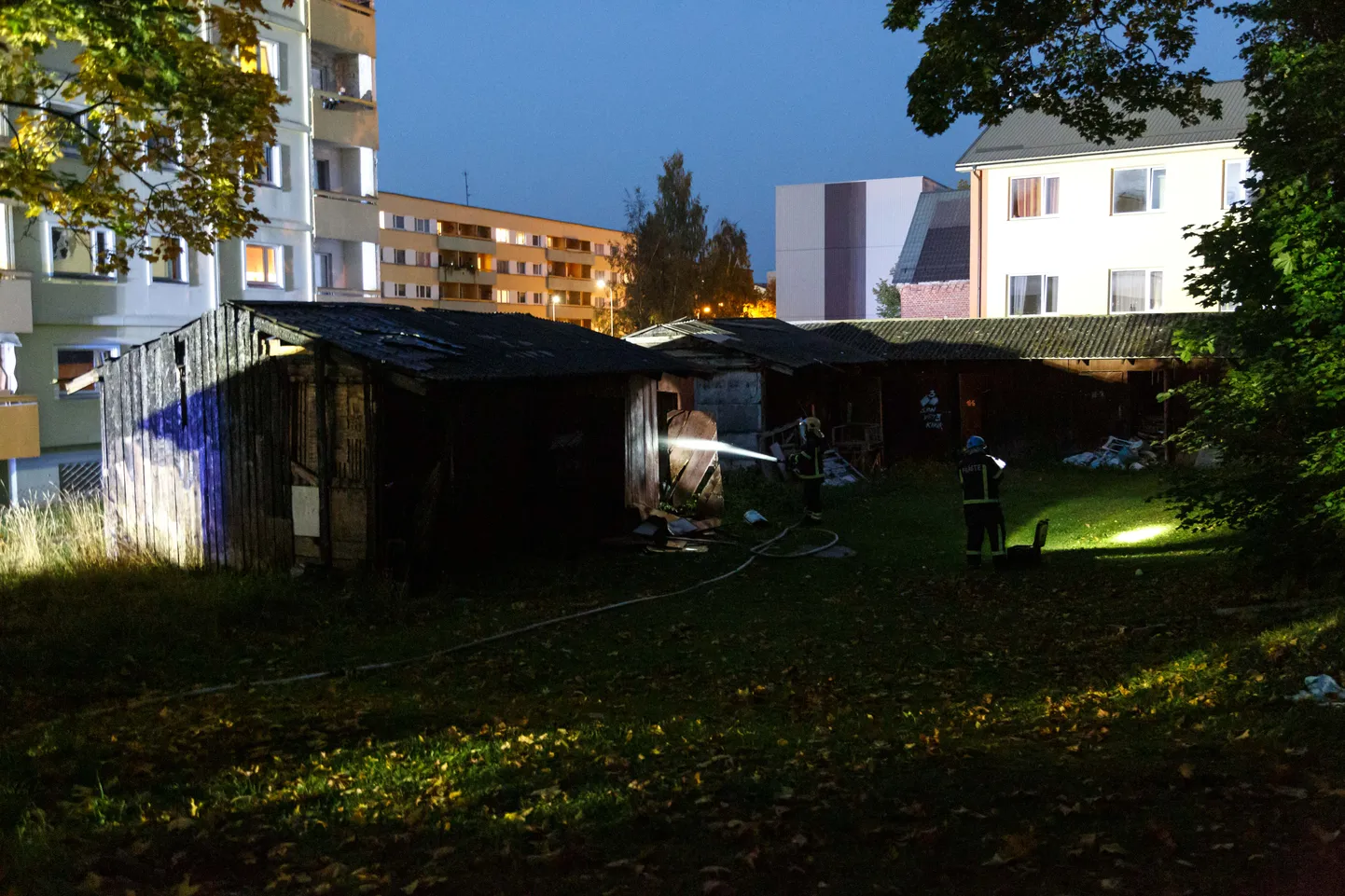Kuuripõleng Valgas 27. septembri õhtul Vee tänavas.