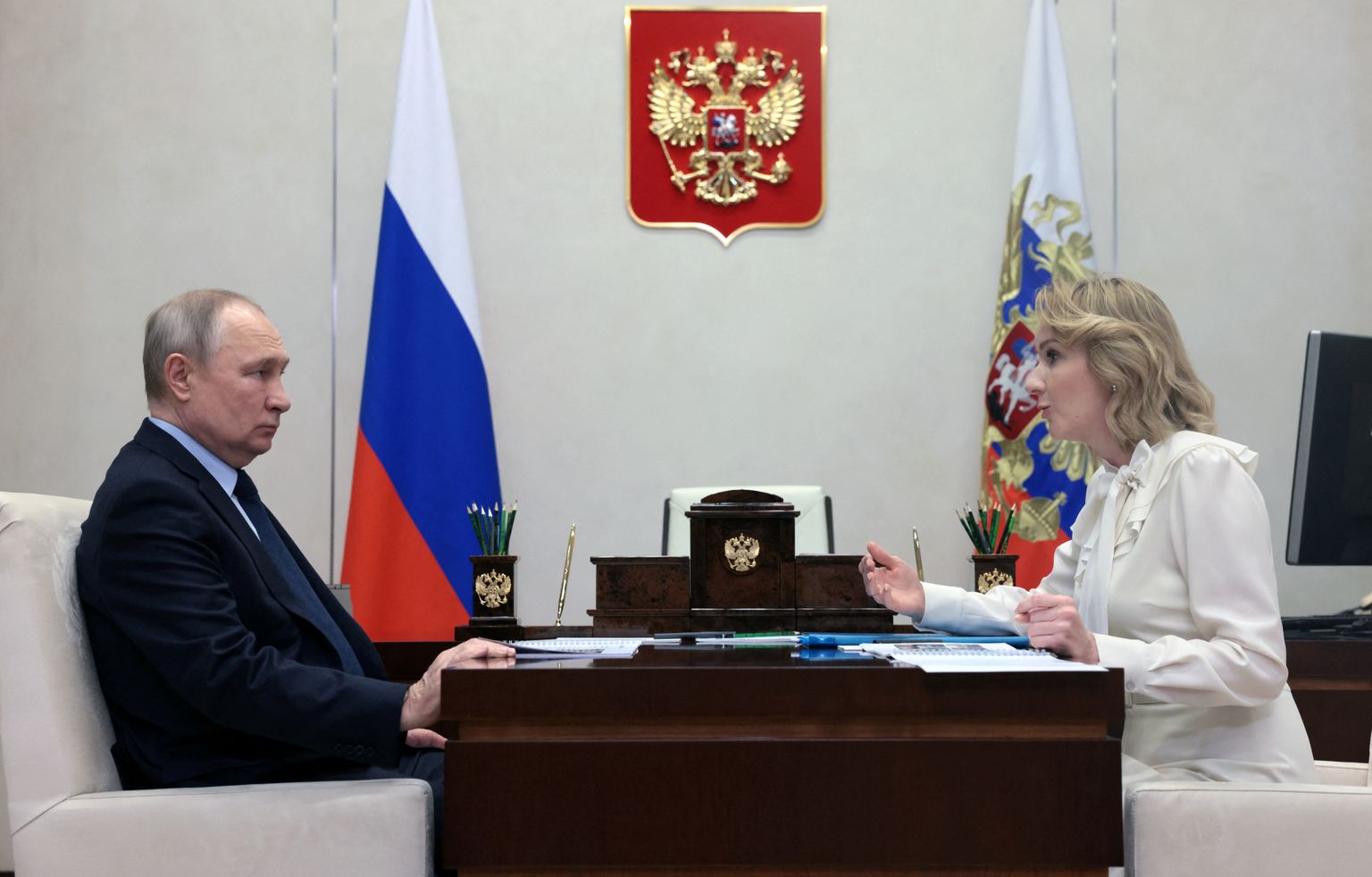 Venemaa president Vladimir Putin ja lasteombudsman Maria Lvova-Belova rääkisid avalikult laste viimisest Ukraina okupeeritud aladelt Venemaale ning seda vestlust näidati ka televisioonis.