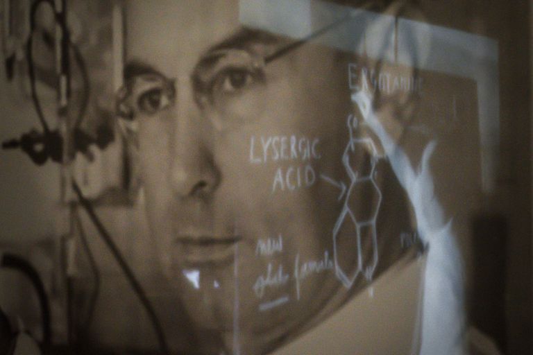 Šveitsi keemiku Albert Hofmanni foto Bernis Šveitsi rahvusraamatukogus LSD näitusel septembris 2018