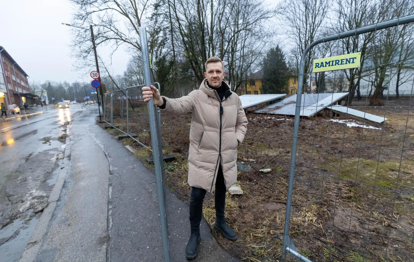 Pea viis aastat on Kuperjanovi 5/7 kinnistu seisnud tühjalt. Järgmisel aastal peaks seal kava järgi valmima kaheosaline elamu, mis sobitub ümbritseva ajaloolise tänavapildiga, rääkis osaühingu Livida Grupp juhtivpartner Kaarel Kiidron.