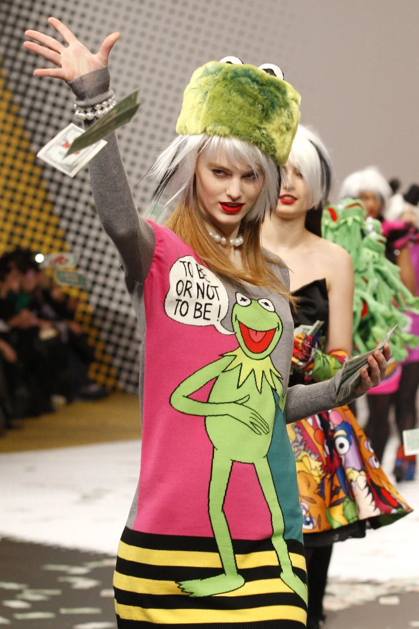 Stiilinäide prantsuse moelooja Jean-Charles de Castelbajaci kollektsioonist.