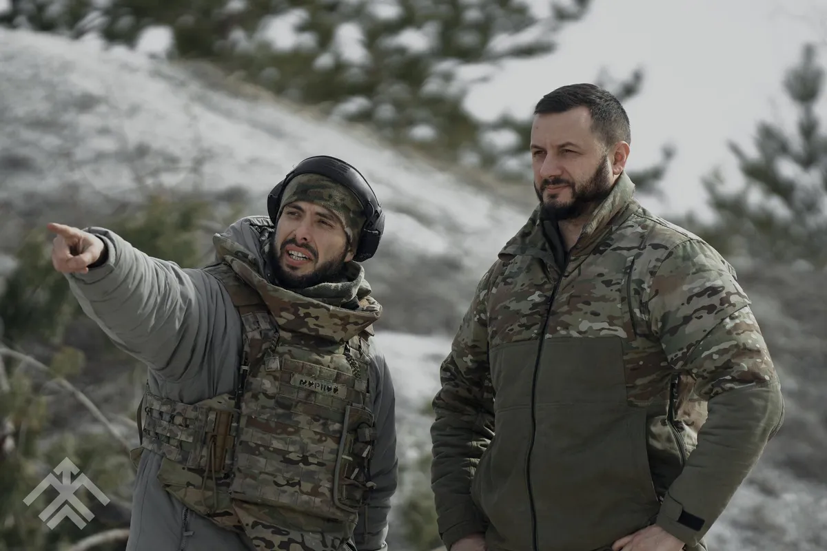 Commander of the Hartia Brigade with callsign "Kornet" (pictured on the right).