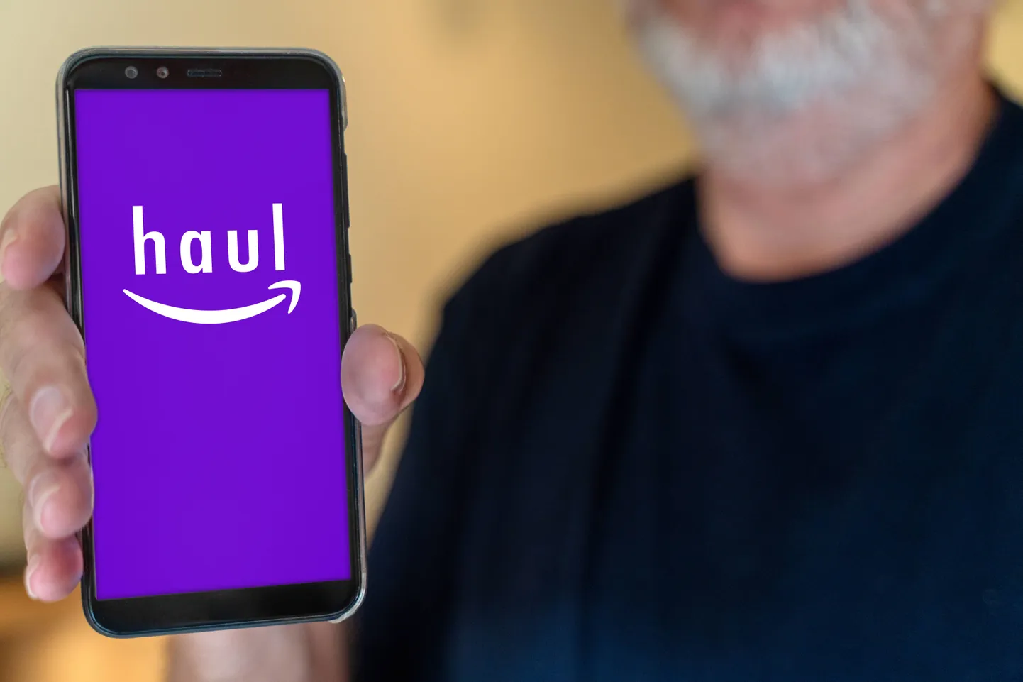 Amazon запустила в США бета-версию своего недорогого магазина Amazon Haul для смартфонов, который нацелен на выгодные цены.