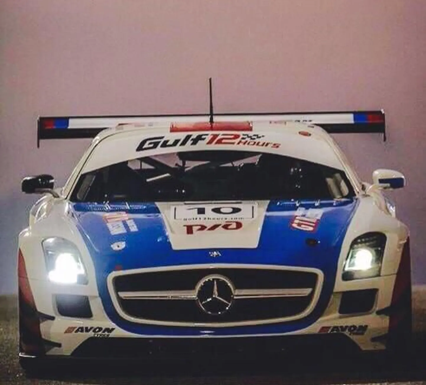 GTRussiani meeskonna Mercedes SLS AMG GT3.