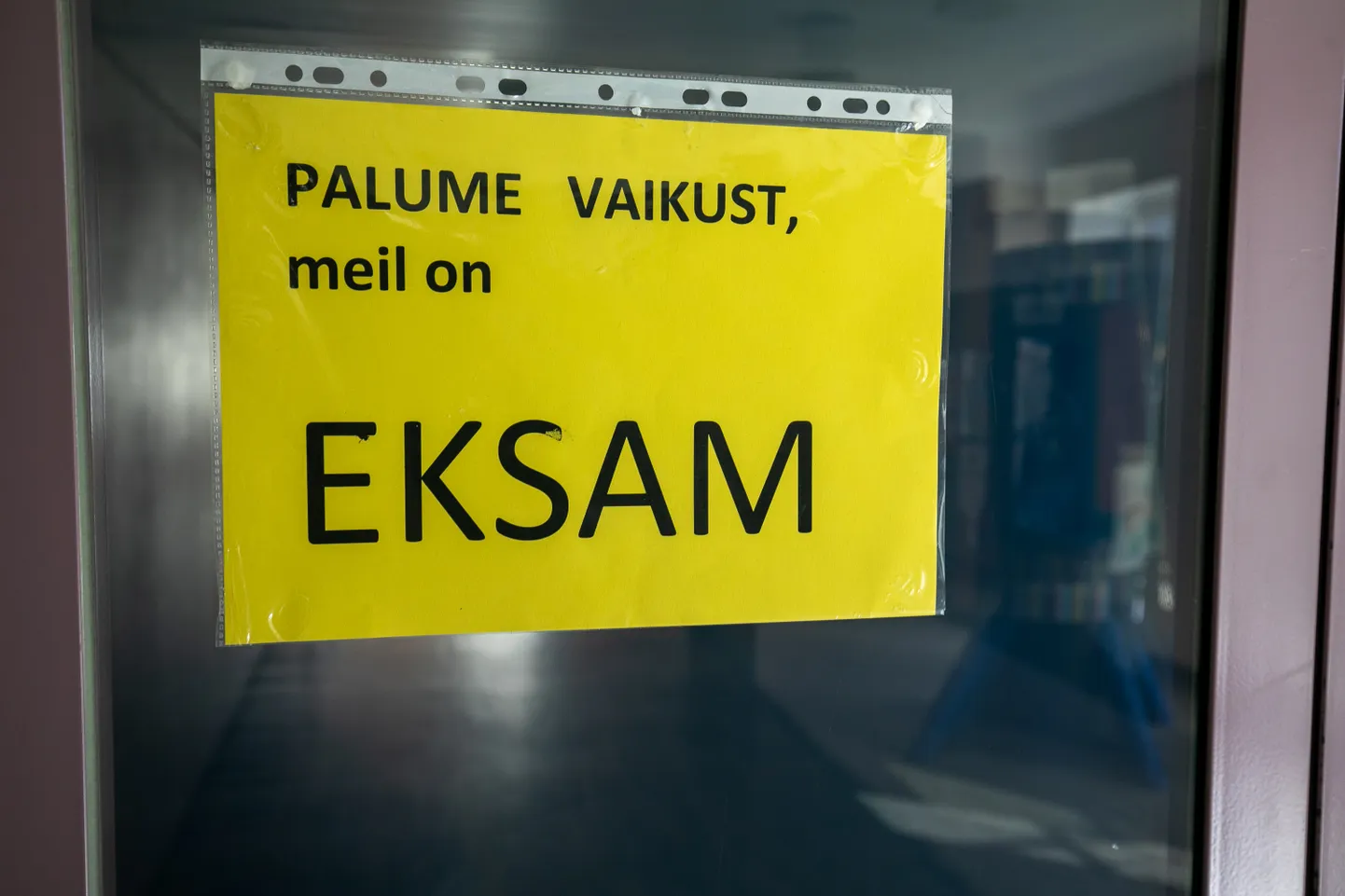 29.05.2020. Kadrina, Lääne-Virumaa. 
FOTOL: Eesti keele riigieksam Kadrina Keskkoolis, palume vaikust, meil on eksam
FOTO: Ain Liiva/Virumaa Teataja