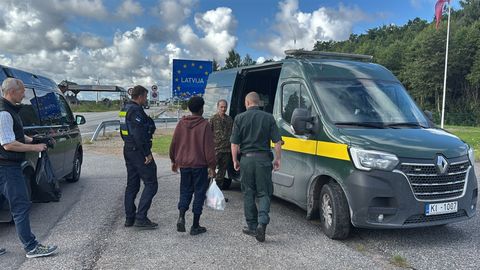 PILDID ⟩ PPA andis Lätile üle 11 ebaseaduslikku sisserändajat