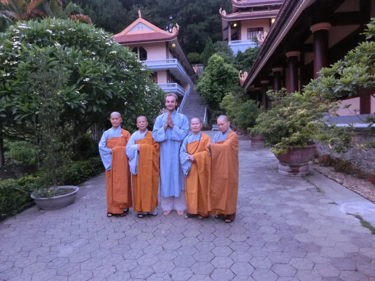 Koos nunnadega – elu Thuc Lam Tay Thien zen kloostris Vietnami mägedes