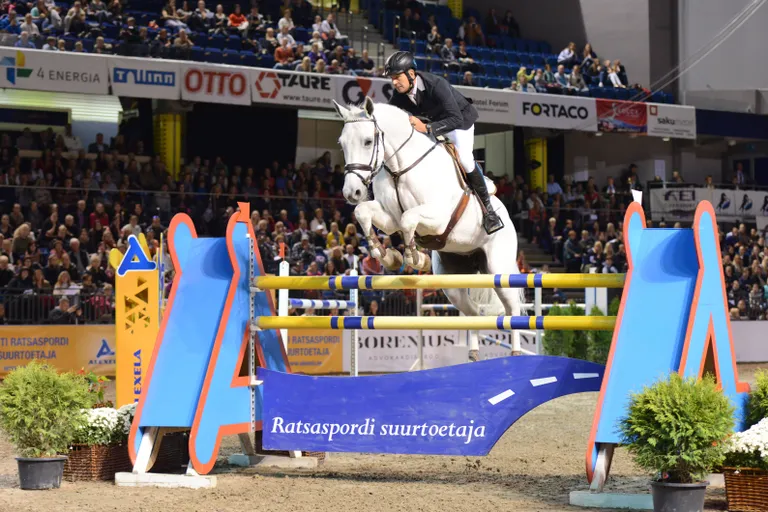 Cinnamon ja Tiit Kivisild 2014. a Tallinn International Horse Show MK-etapil. Foto: