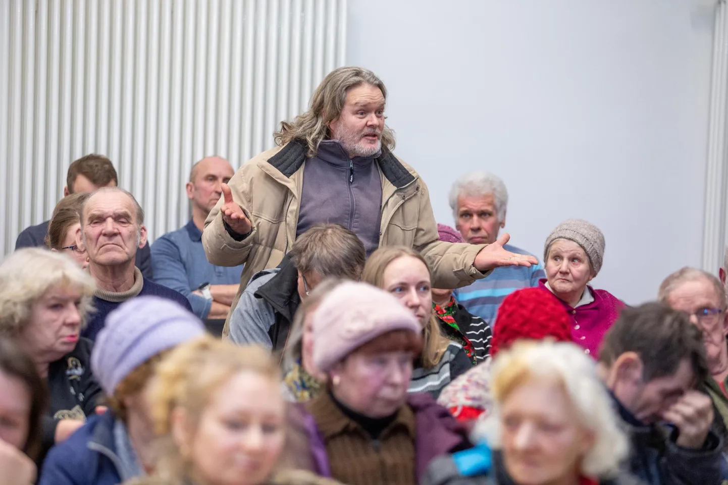 Küünlavabrikant Peter Wüth­richi meelest ei ole vallal kärpeplaane tehes suurt visiooni.