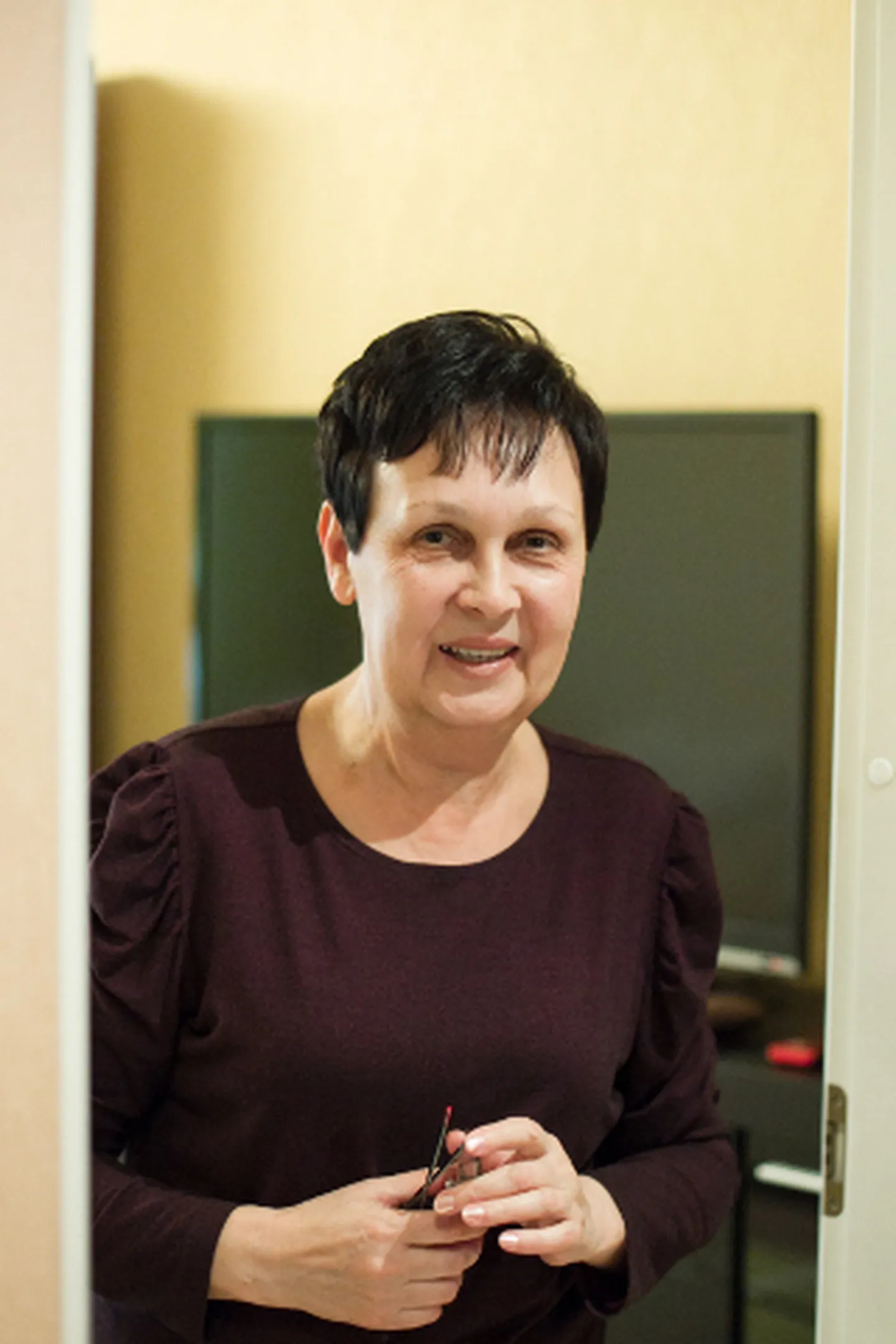 Nelya Avdeeva: "Olid pärastsõjaaegsed aastad − ehkki sündisin 1949, kõneldi aina olnud sõjast; oli vaene aeg. Ja valik polnud lai: insener, arst, õpetaja. Leidsin, et mulle sobib õpetajaamet, keda nägin enda ees."