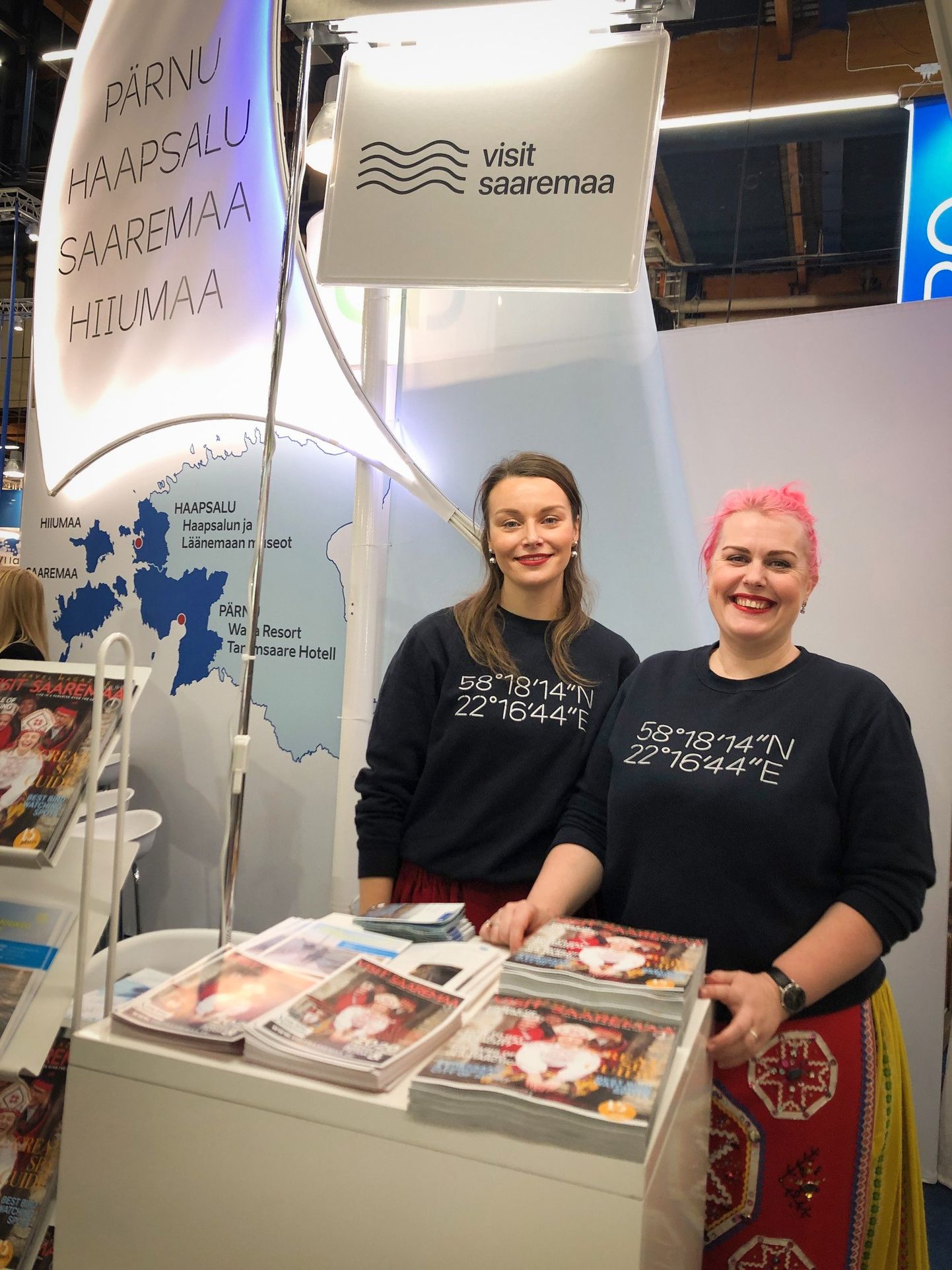 MEELITAVAD SAAREMAALE: Visit Saaremaa esindajad Riine Rander ja Kristina Mägi soomlastele vastust võlgu juba ei jää.