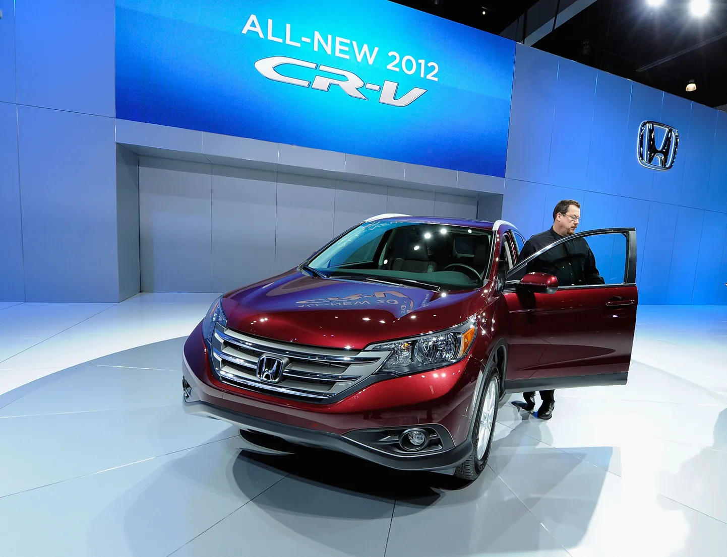 Uus Honda CR-V.