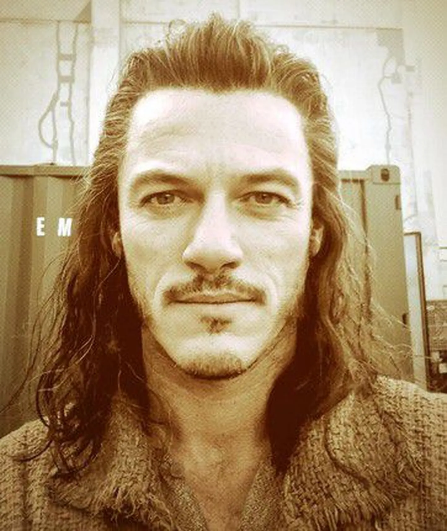 Luke Evans "Kääbiku" võtetel