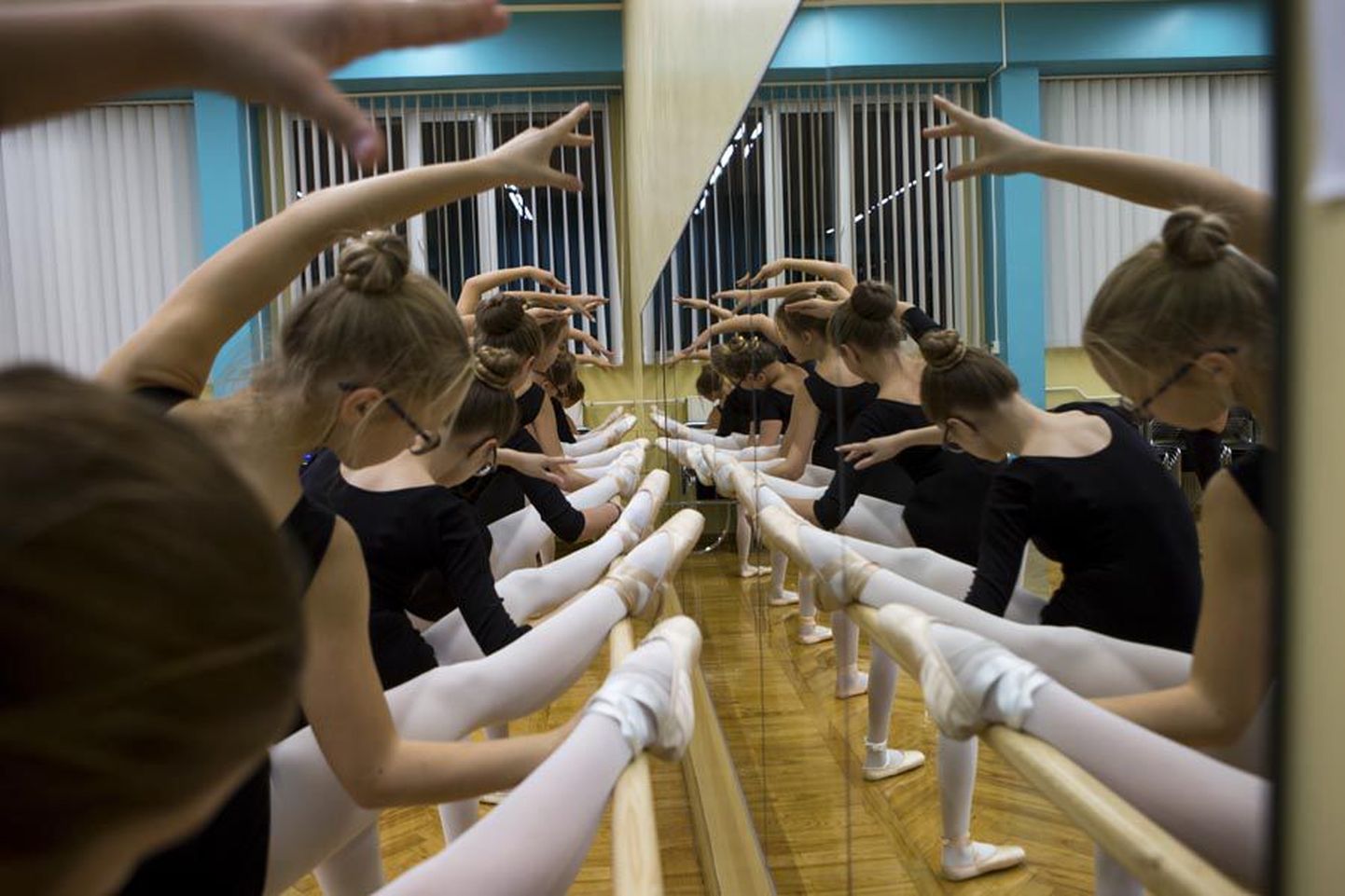 Balletistuudio kasvandikud on tantsinud peale koduste lavade Tšehhis ja Saksamaal, Hispaanias ja Itaalias, Ukrainas ja Prantsusmaal.