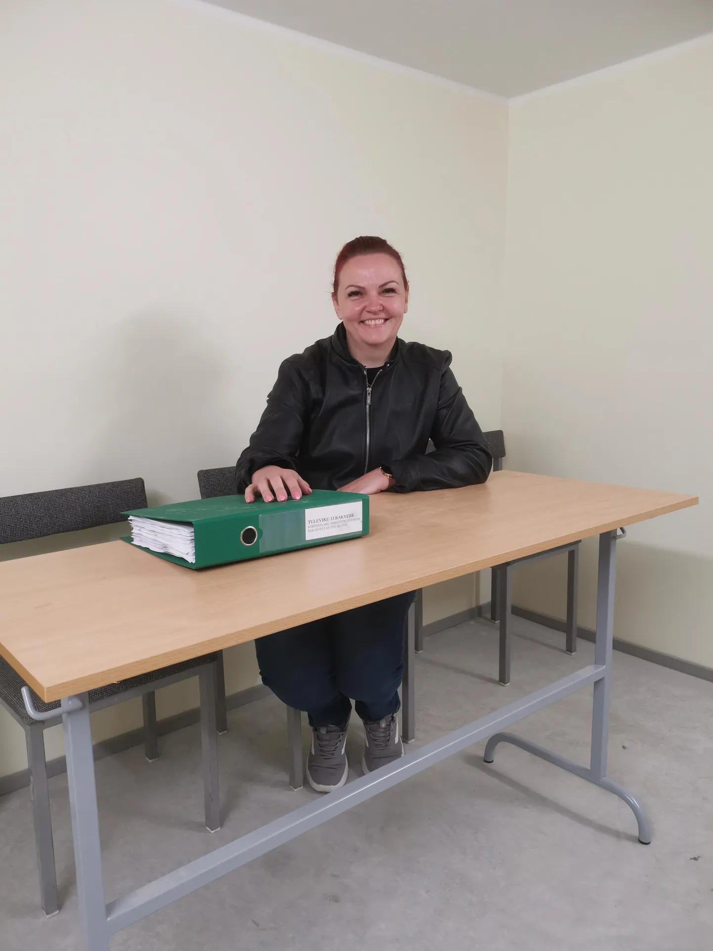 Taivi Maalman Tuleviku tn 13 kortermaja rekonstrueerimisdokumentide mapiga.