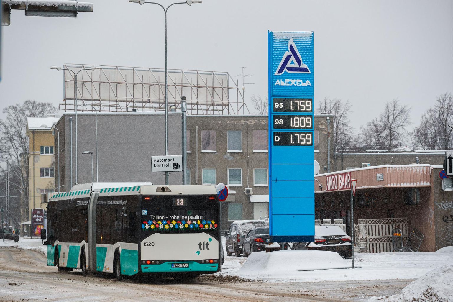 В будущем, кроме обычной цены за литр, заправочные станции должны отображать стоимость 100-километровой поездки на «средней машине» на том или ином виде топлива.