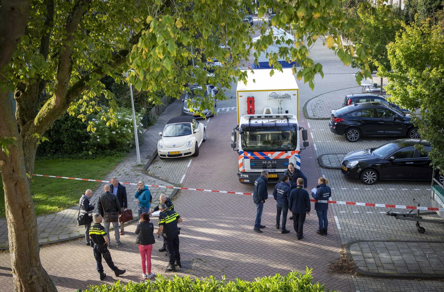 Hollandi politsei otsimas asitõendeid kohas, kus ühe võtmetunnistaja advokaat Derk Wiersum 18. septembril maha lasti.