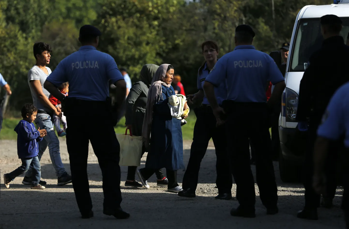 Horvaatiasse jõudnud põgenikud Tovarniki lähedal.