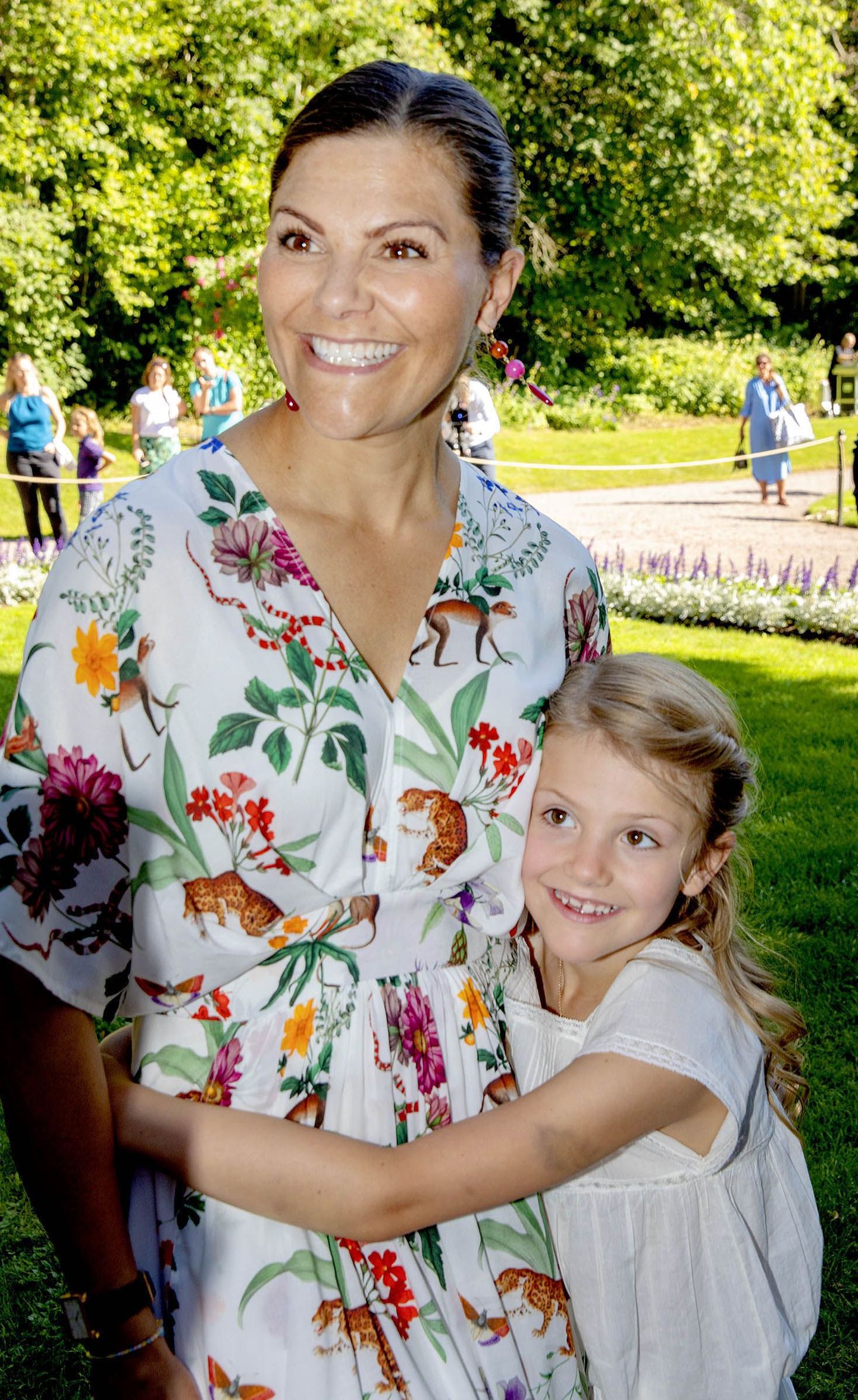 Kroonprintsess Victoria ja printsess Estelle 2019. aasta suvel.